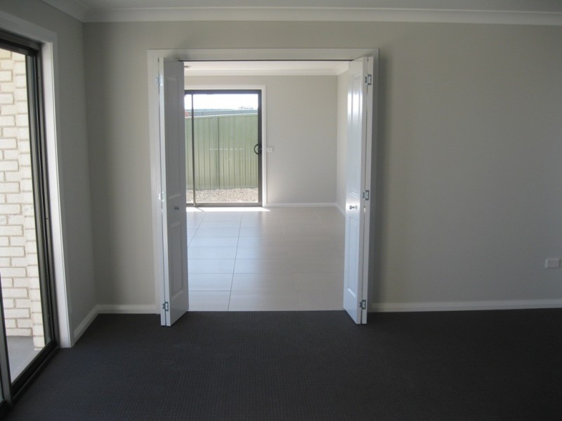30 Blaxland Drive, Llanarth NSW 2795