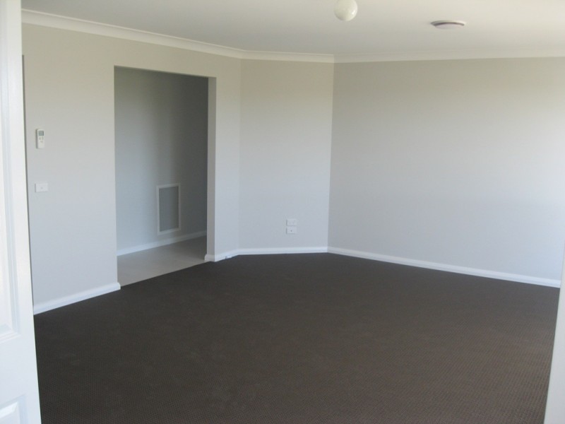 30 Blaxland Drive, Llanarth NSW 2795