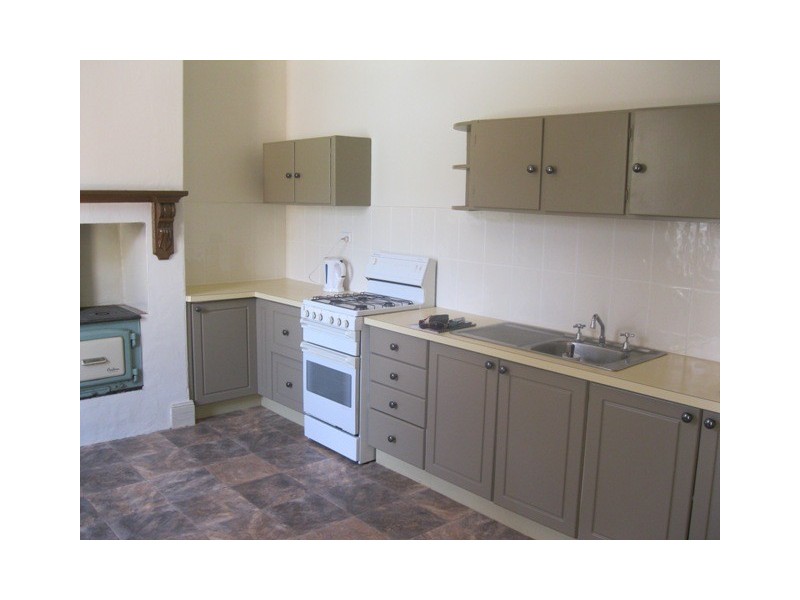 215 Piper Street, Bathurst NSW 2795