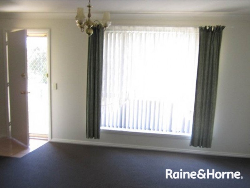 8 Charles Place, Kelso NSW 2795