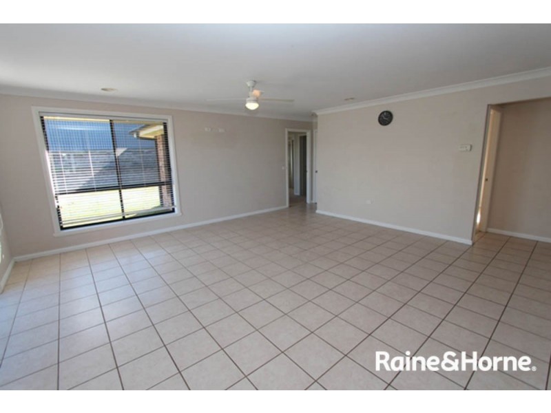 9A Jarrah Court, Kelso NSW 2795