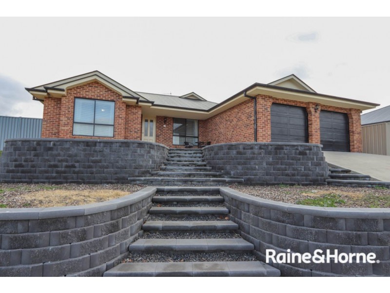 9A Jarrah Court, Kelso NSW 2795