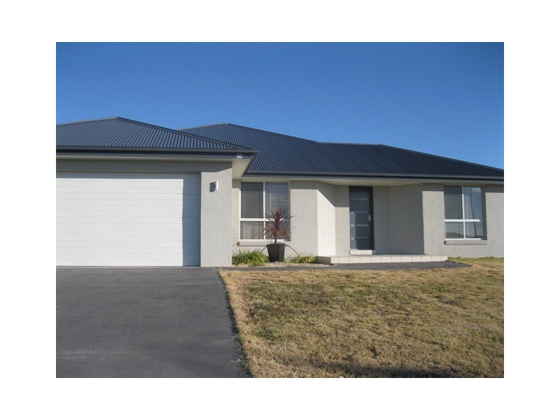 24 Munro St, Bathurst NSW 2795