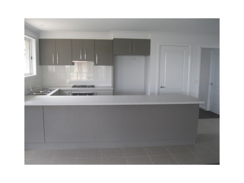 39 Blaxland Dr, Bathurst NSW 2795