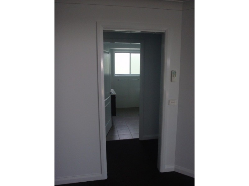 39 Blaxland Dr, Bathurst NSW 2795