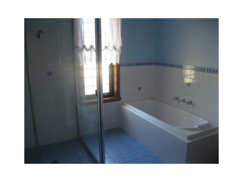 9 Ecrates Way, Bathurst NSW 2795