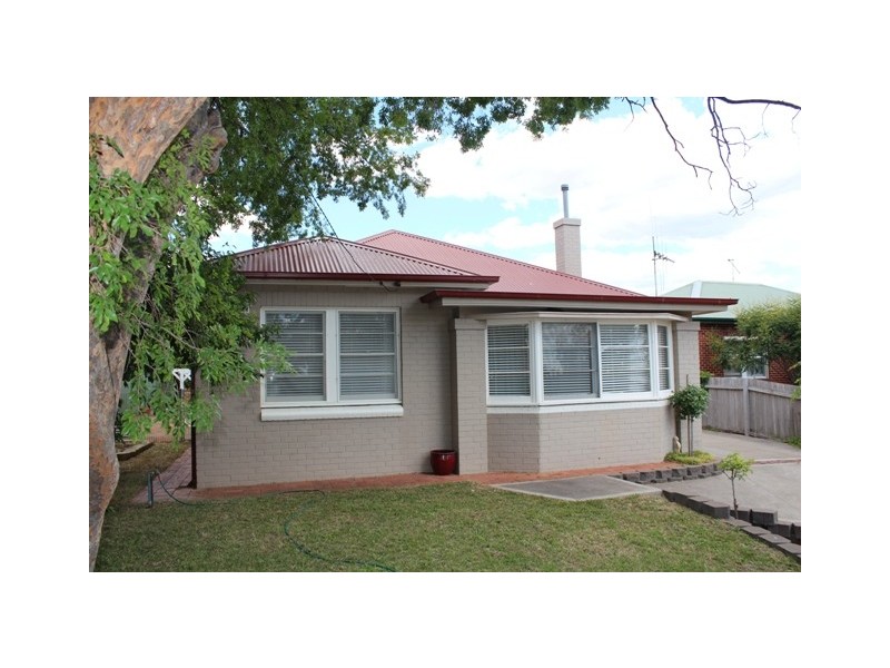 126 Mitre Street, Bathurst NSW 2795