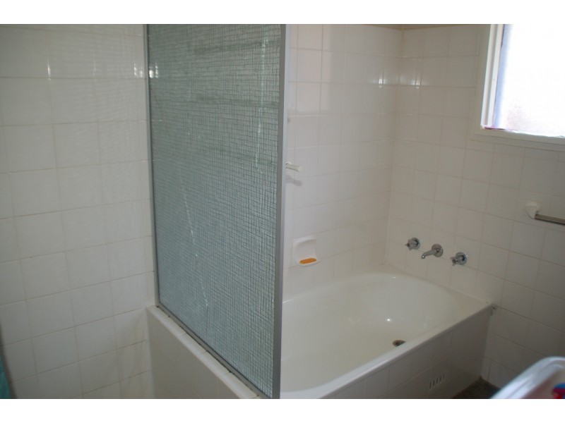 1 Hawkins Street, Bathurst NSW 2795