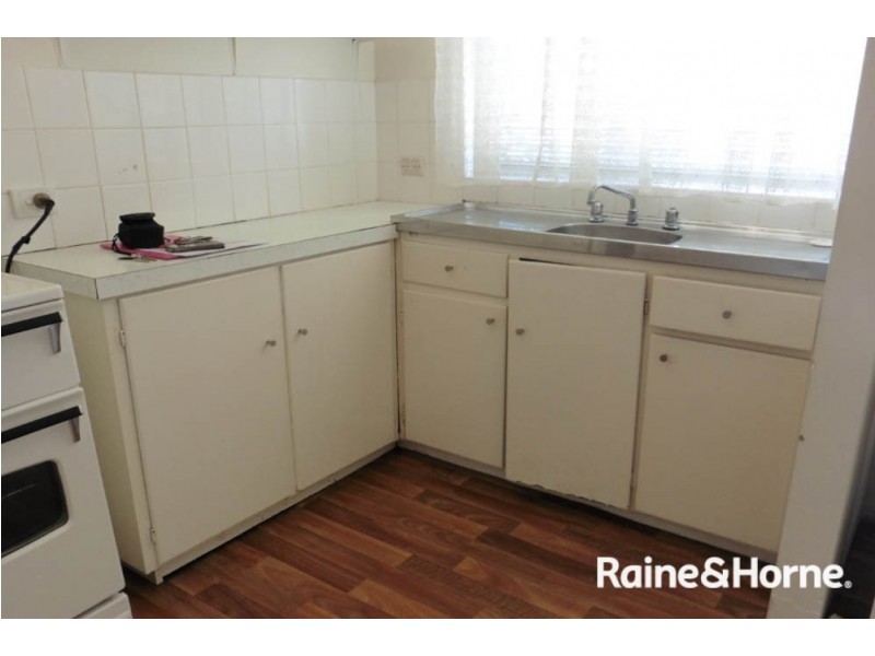 2/239 Lambert St, Bathurst NSW 2795