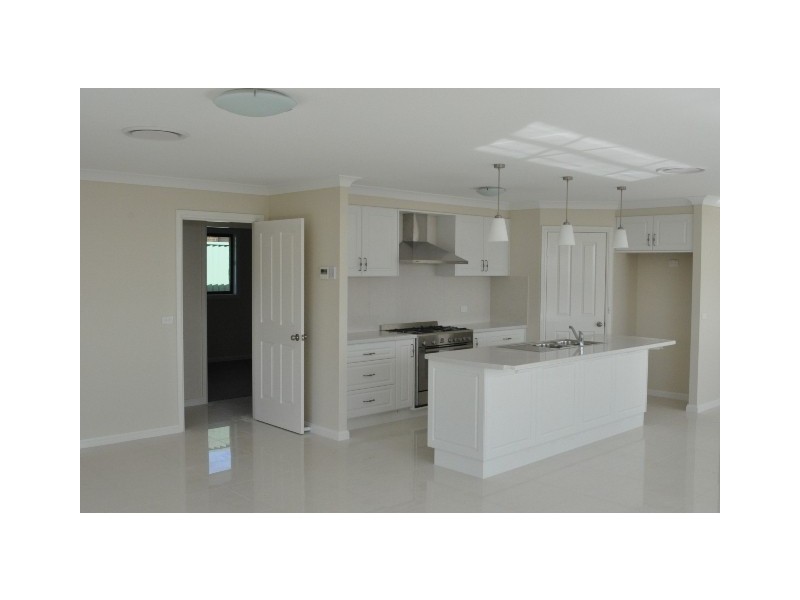 52a Westbourne Dr, Bathurst NSW 2795