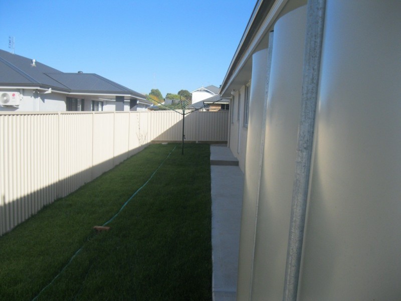 4 Icely St, Bathurst NSW 2795