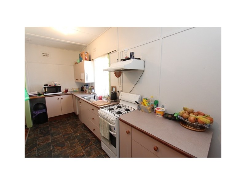 15 Alamein Walk, Bathurst NSW 2795