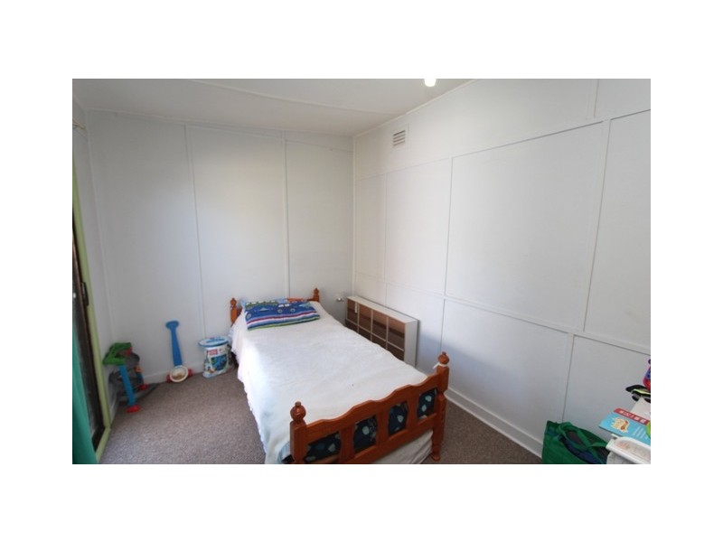 15 Alamein Walk, Bathurst NSW 2795