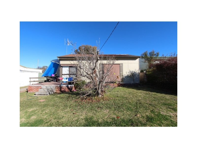 15 Alamein Walk, Bathurst NSW 2795