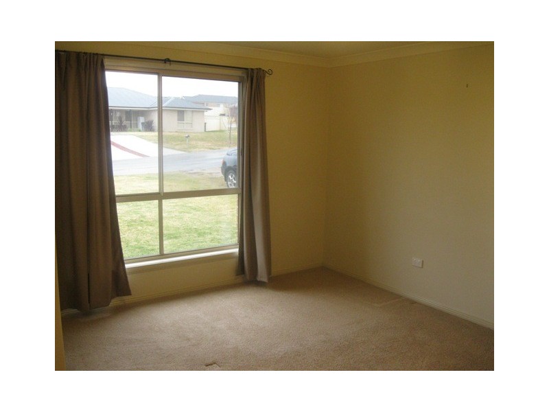 38 Sundown Drive, Kelso NSW 2795