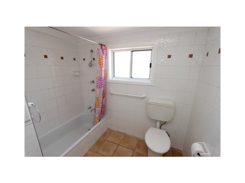 96 Durham St, Bathurst NSW 2795