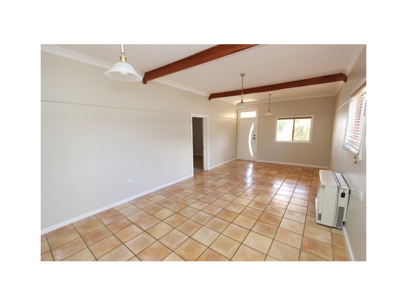 96 Durham St, Bathurst NSW 2795