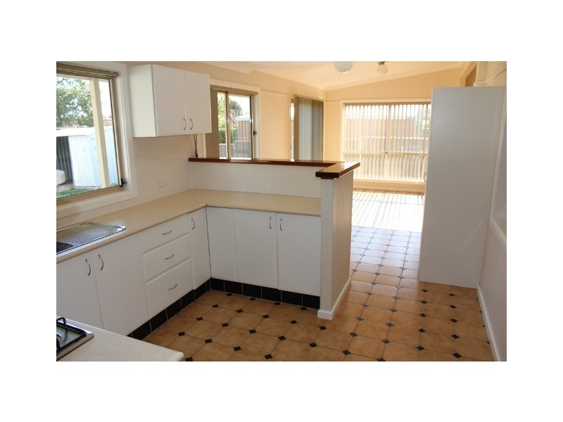 17 Park Street, Eglinton NSW 2795