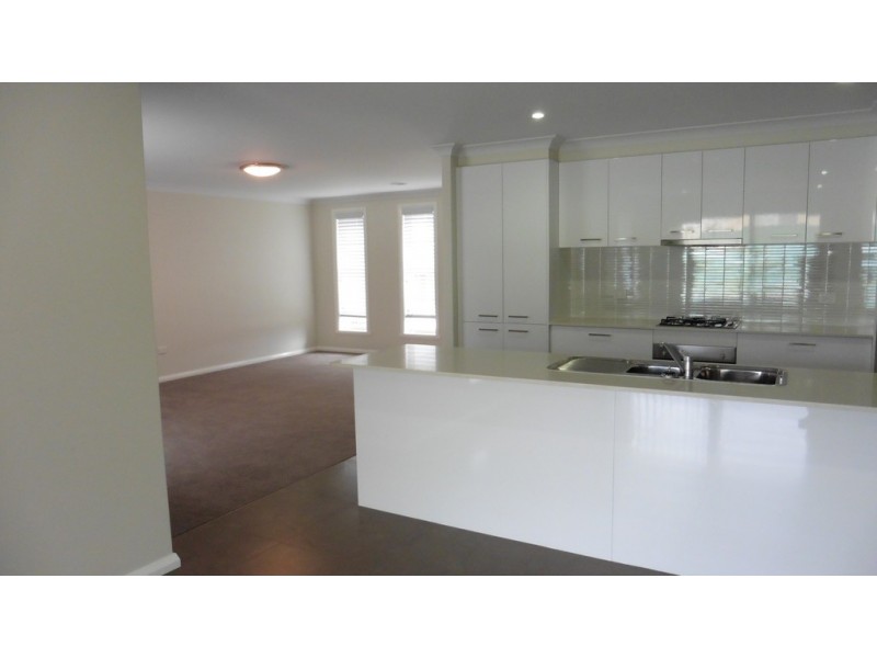 78 Swanbrooke, Bathurst NSW 2795