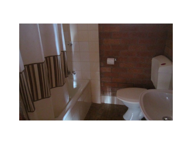 8/110 George, Bathurst NSW 2795