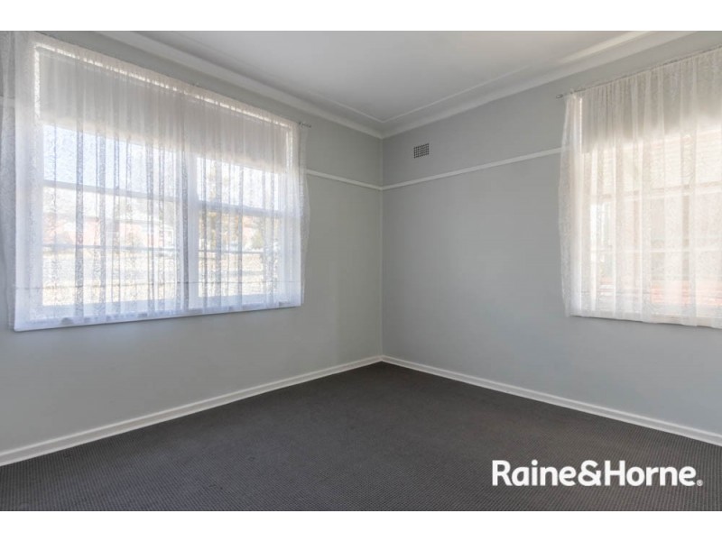 438 Howick Street, West Bathurst NSW 2795