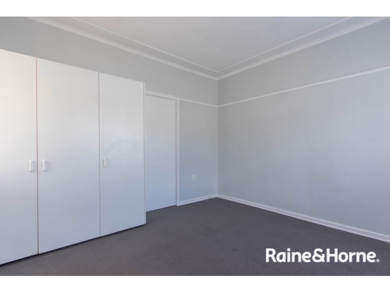 438 Howick Street, West Bathurst NSW 2795
