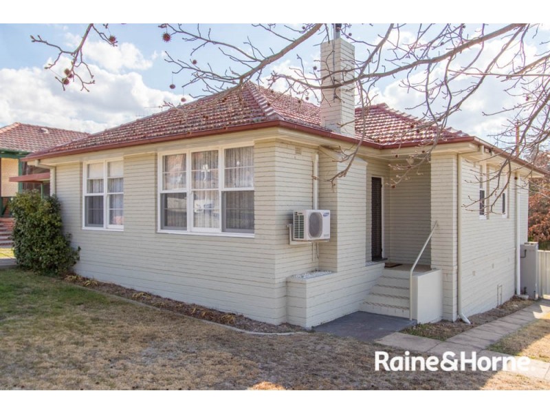 438 Howick Street, West Bathurst NSW 2795