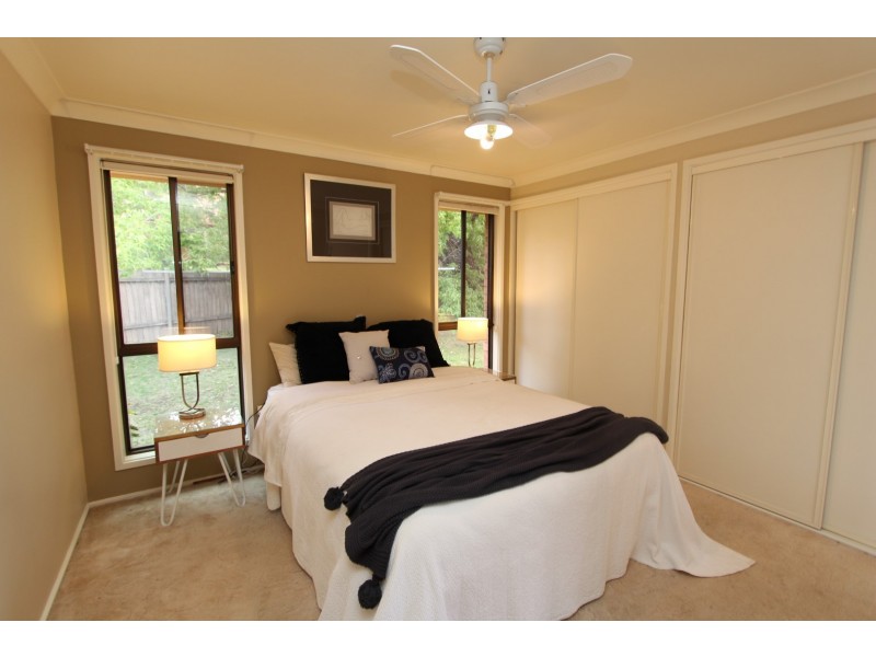 9 Parsons Cl, Bathurst NSW 2795