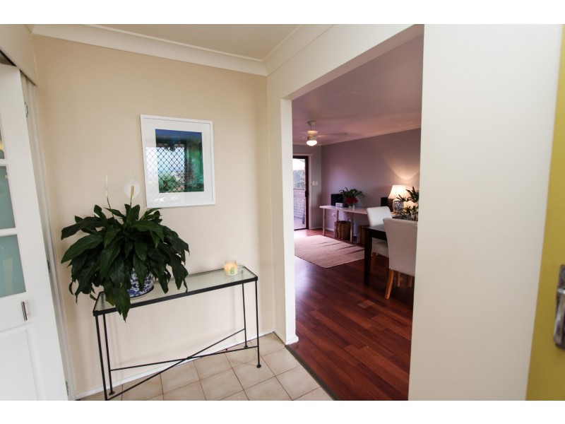 9 Parsons Cl, Bathurst NSW 2795