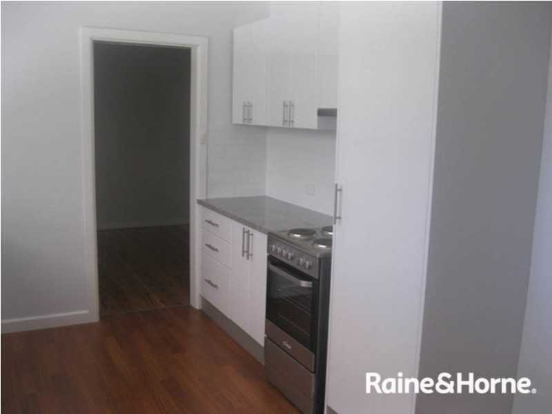 6 Miriyan Drive, Kelso NSW 2795