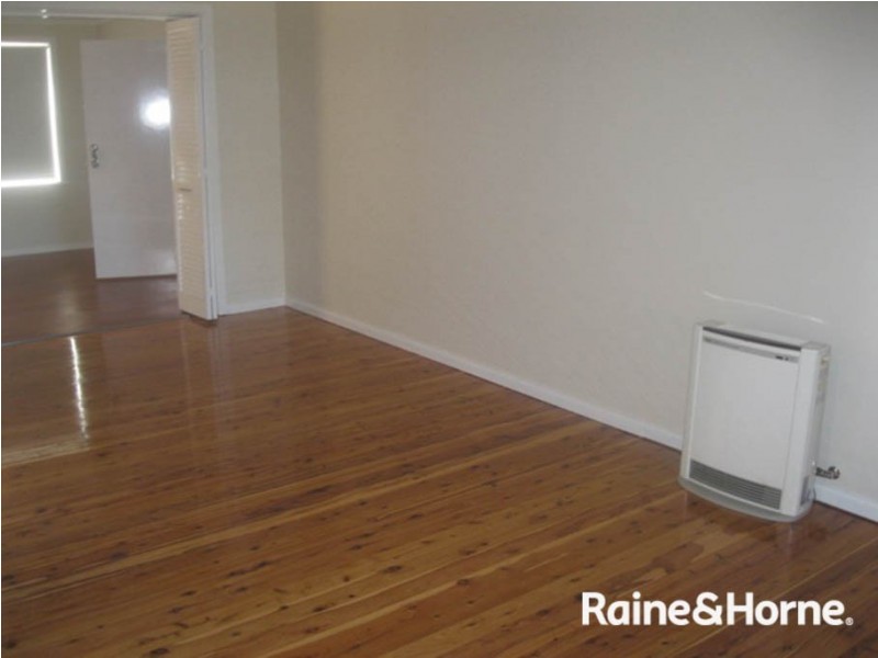 6 Miriyan Drive, Kelso NSW 2795