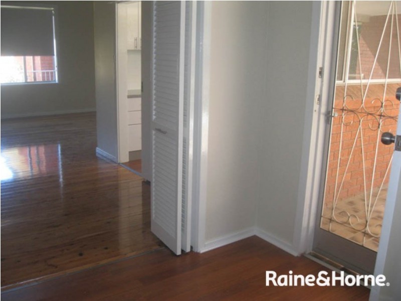 6 Miriyan Drive, Kelso NSW 2795