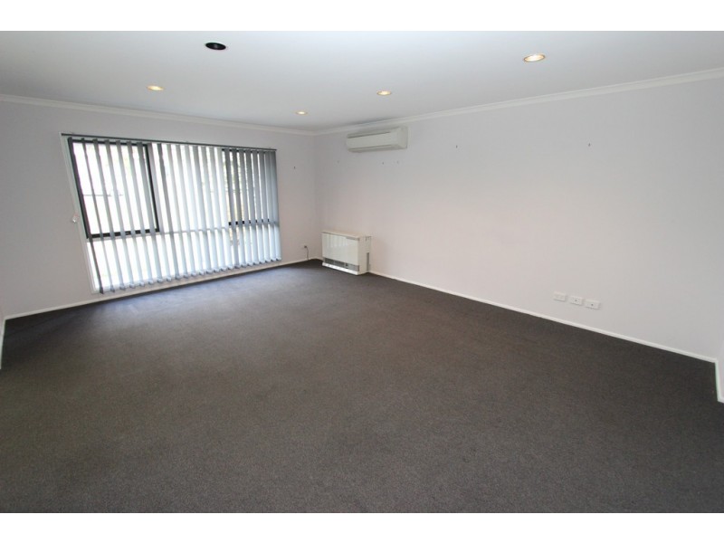 32 Miriyan Drive, Bathurst NSW 2795