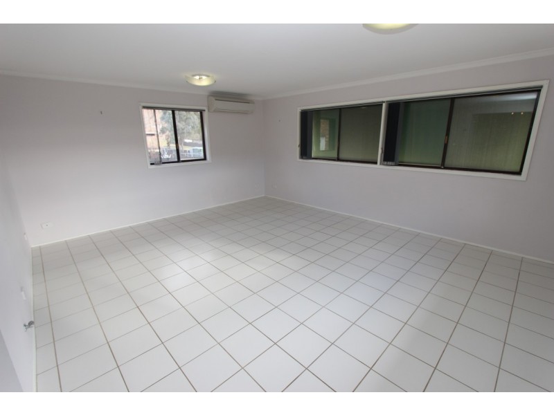 32 Miriyan Drive, Bathurst NSW 2795