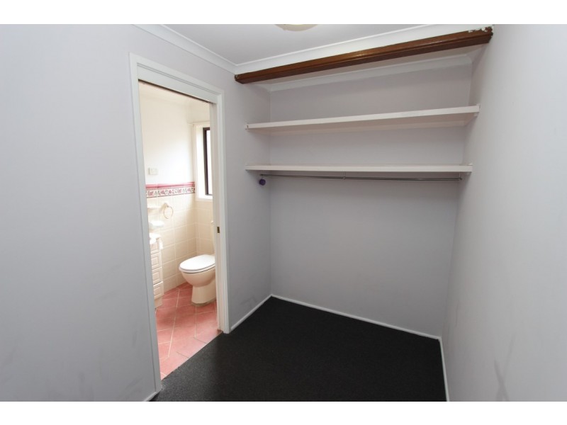 32 Miriyan Drive, Bathurst NSW 2795