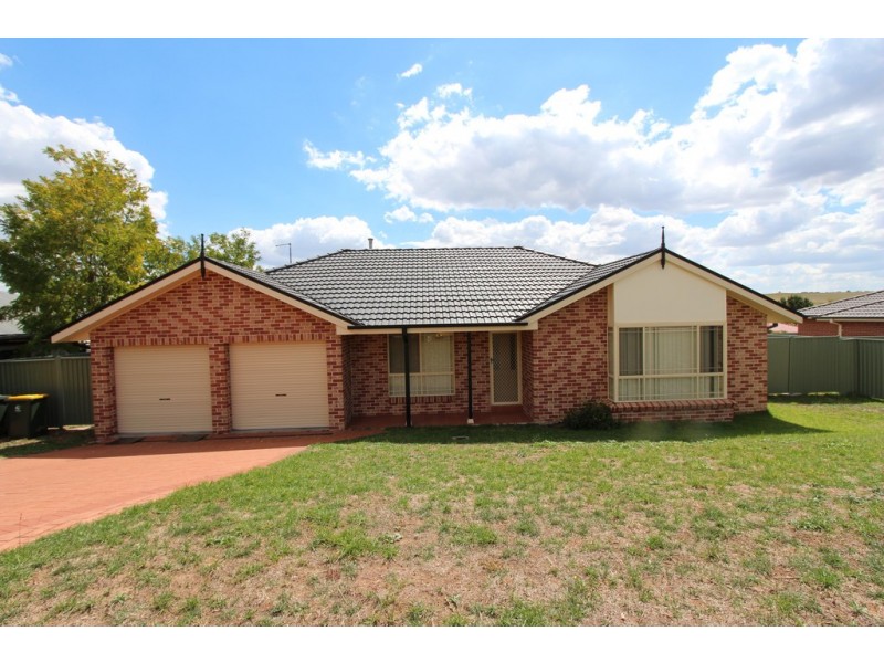 26 Sapphire Crescent, Bathurst NSW 2795