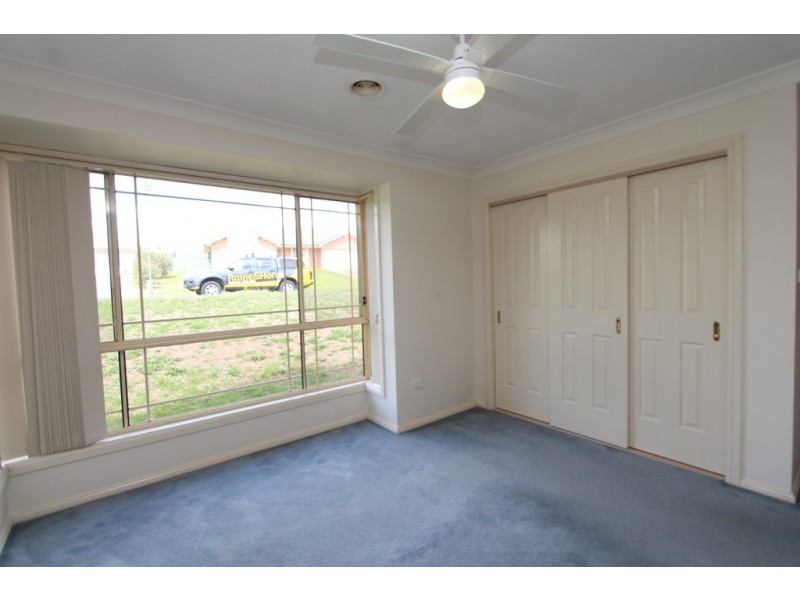26 Sapphire Crescent, Bathurst NSW 2795