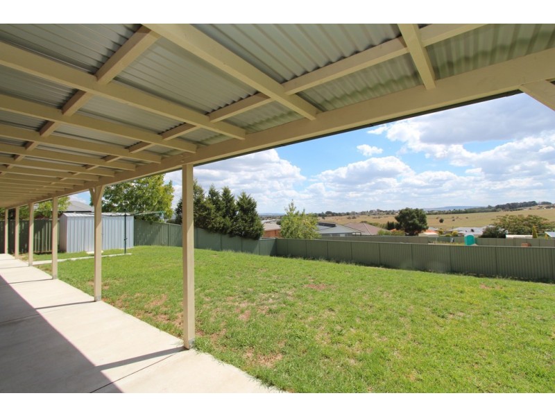26 Sapphire Crescent, Bathurst NSW 2795