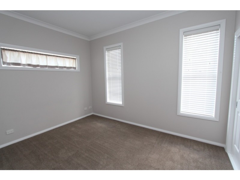 9/13 Busby St, Bathurst NSW 2795