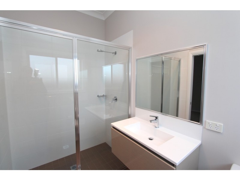 9/13 Busby St, Bathurst NSW 2795