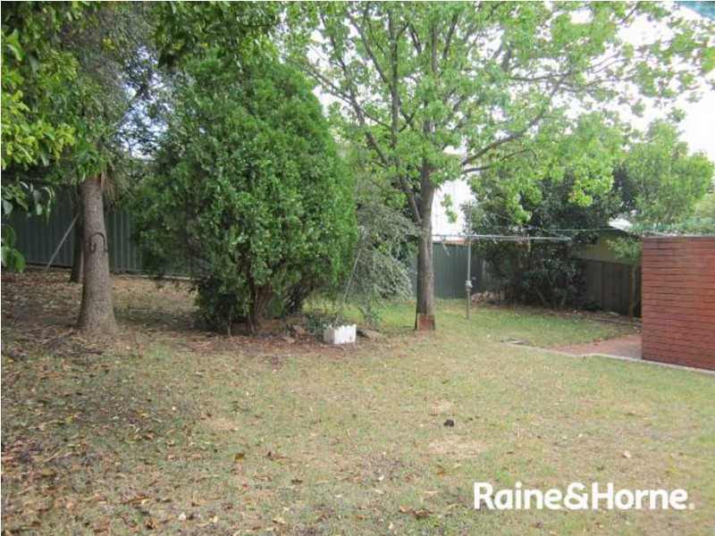 1 Violet Street, South Bathurst NSW 2795
