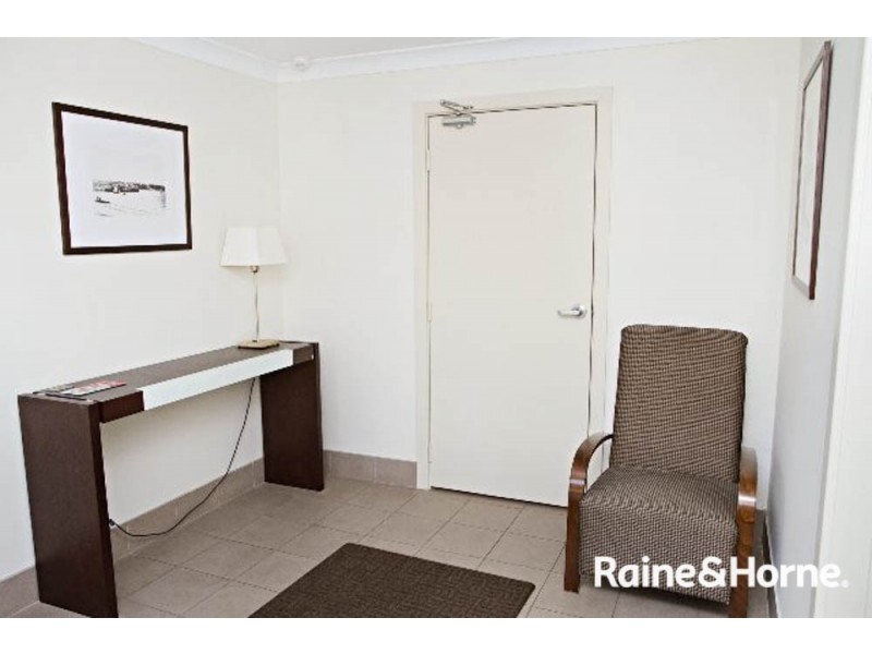 1/197a Browning St, Bathurst NSW 2795