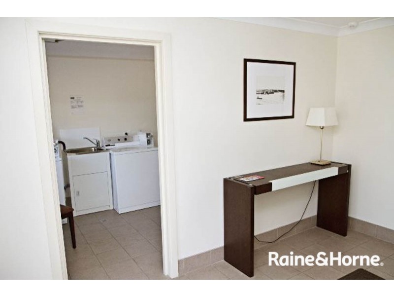 1/197a Browning St, Bathurst NSW 2795