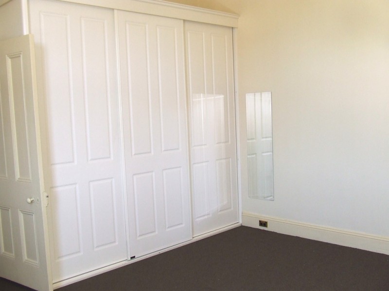52 Bentinck St, Bathurst NSW 2795