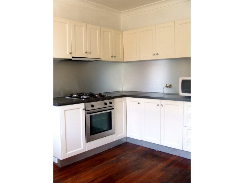52 Bentinck St, Bathurst NSW 2795