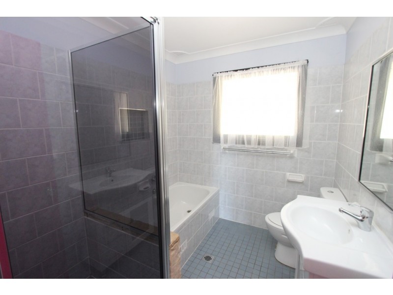 7 Kabbera Blvd, Bathurst NSW 2795