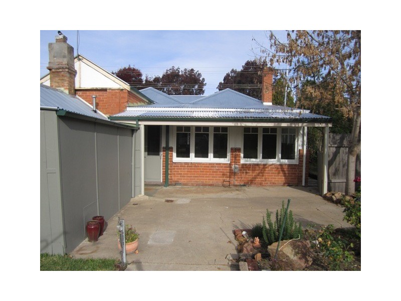 121 Peel Street, Bathurst NSW 2795