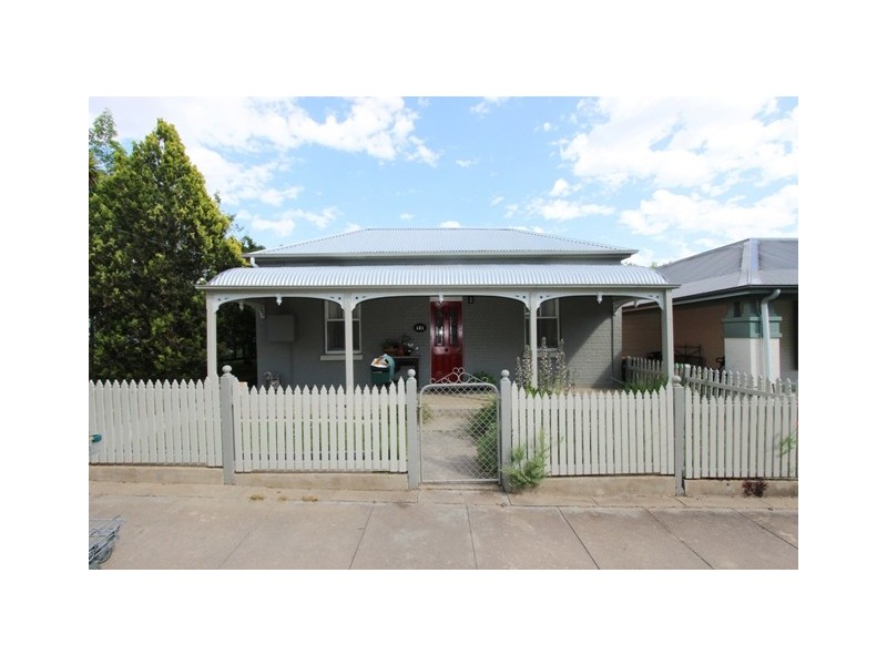 121 Peel Street, Bathurst NSW 2795