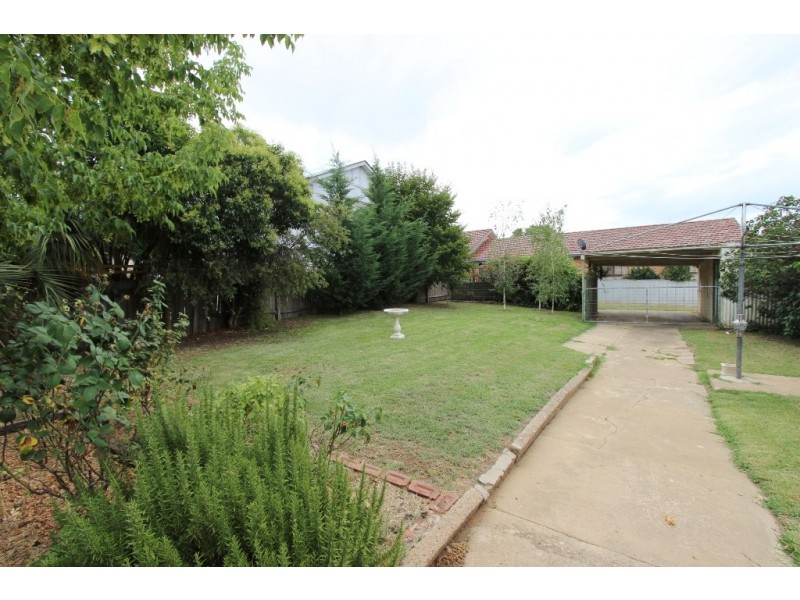 121 Peel Street, Bathurst NSW 2795