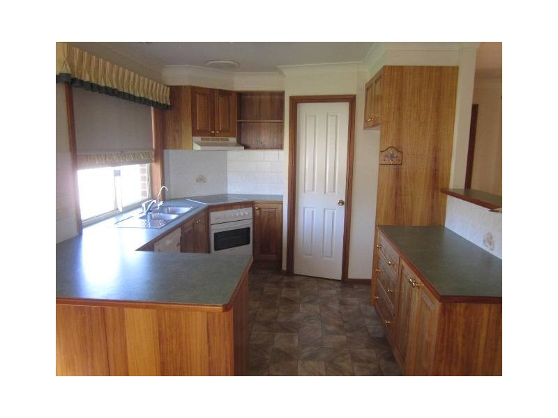 38b Freestone Way, Bathurst NSW 2795